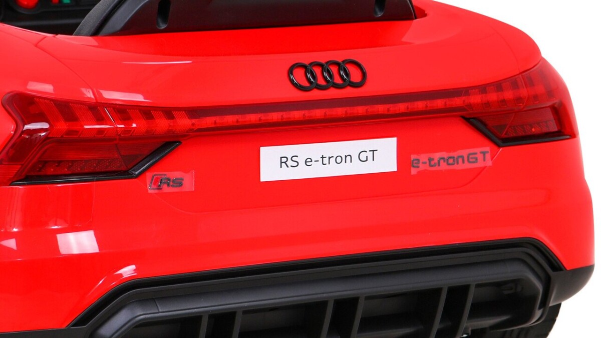 Audi RS E-Tron GT sarkans (Attēls 6)