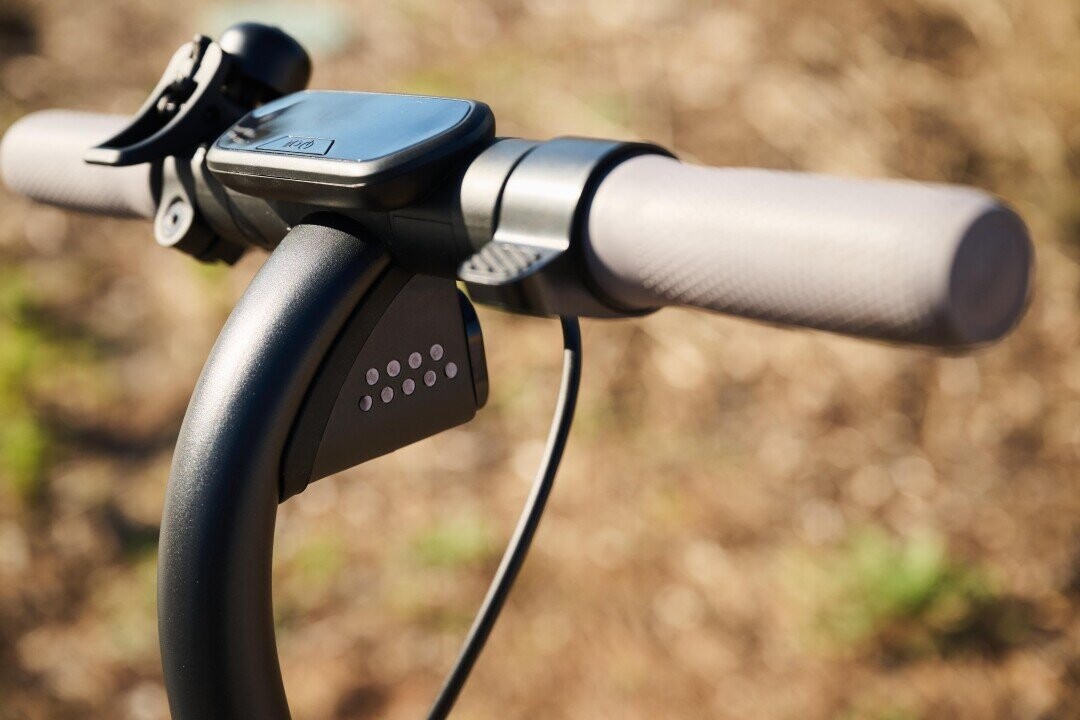 Ninebot by Segway Kickscooter E2 PRO E, Black (Attēls 5)